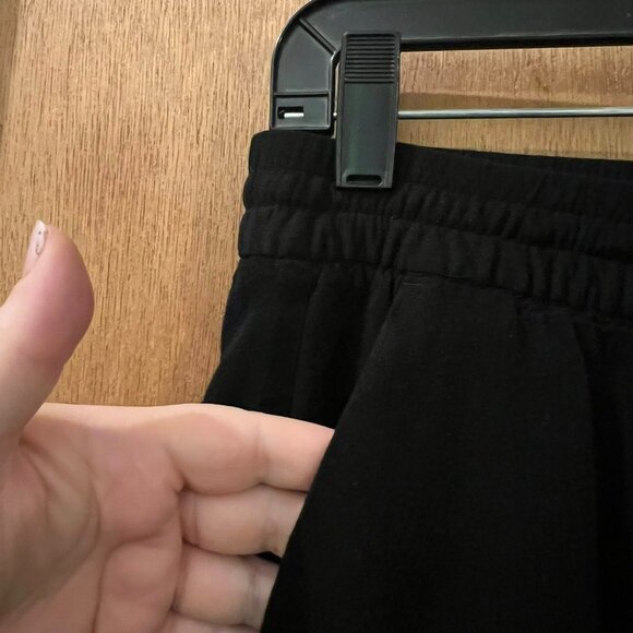 🐻Size S - Old Navy - Black Knit Capri Pants - Petite - Picture 3 of 6